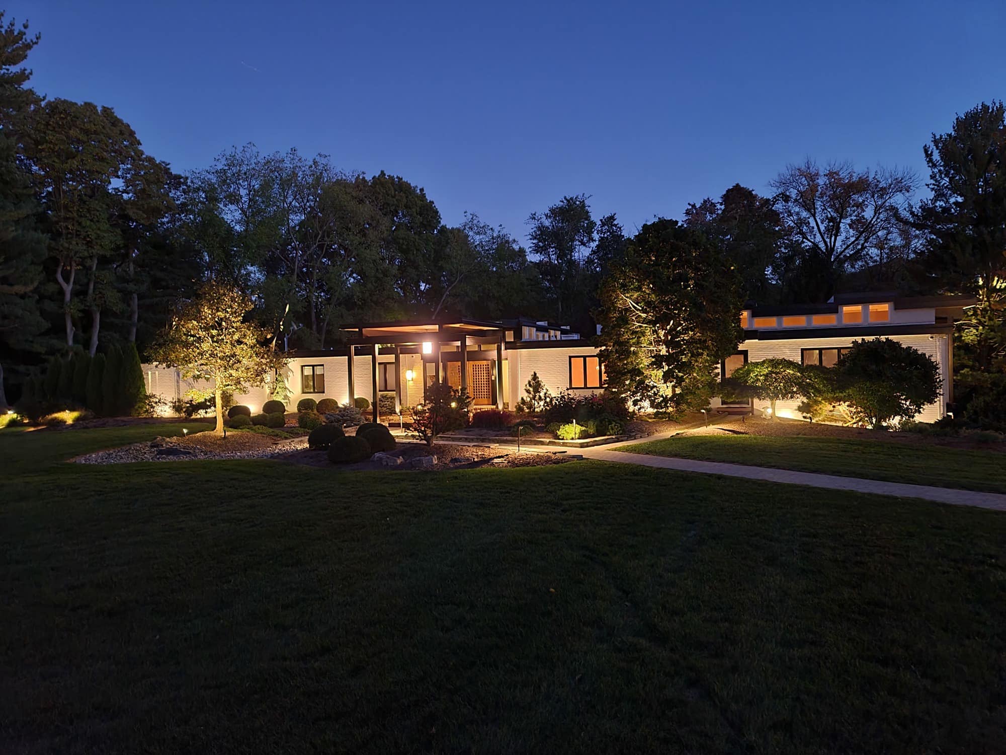 Lower Macungie Modern Exterior Lighting, image 2
